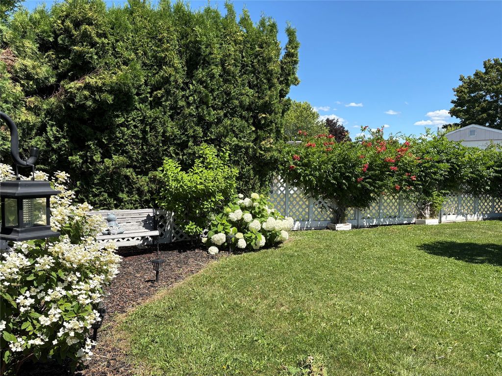 listing image 16513599899372226433