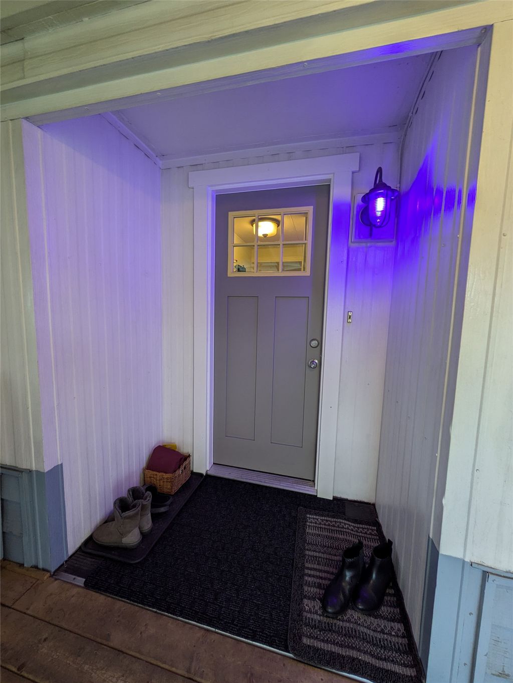 listing image 16518392039845287892