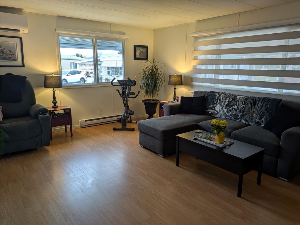 listing image 16517702239633623018