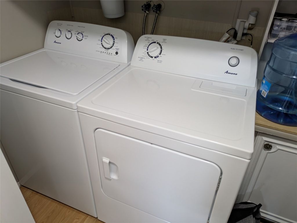 listing image 16519766365671484486