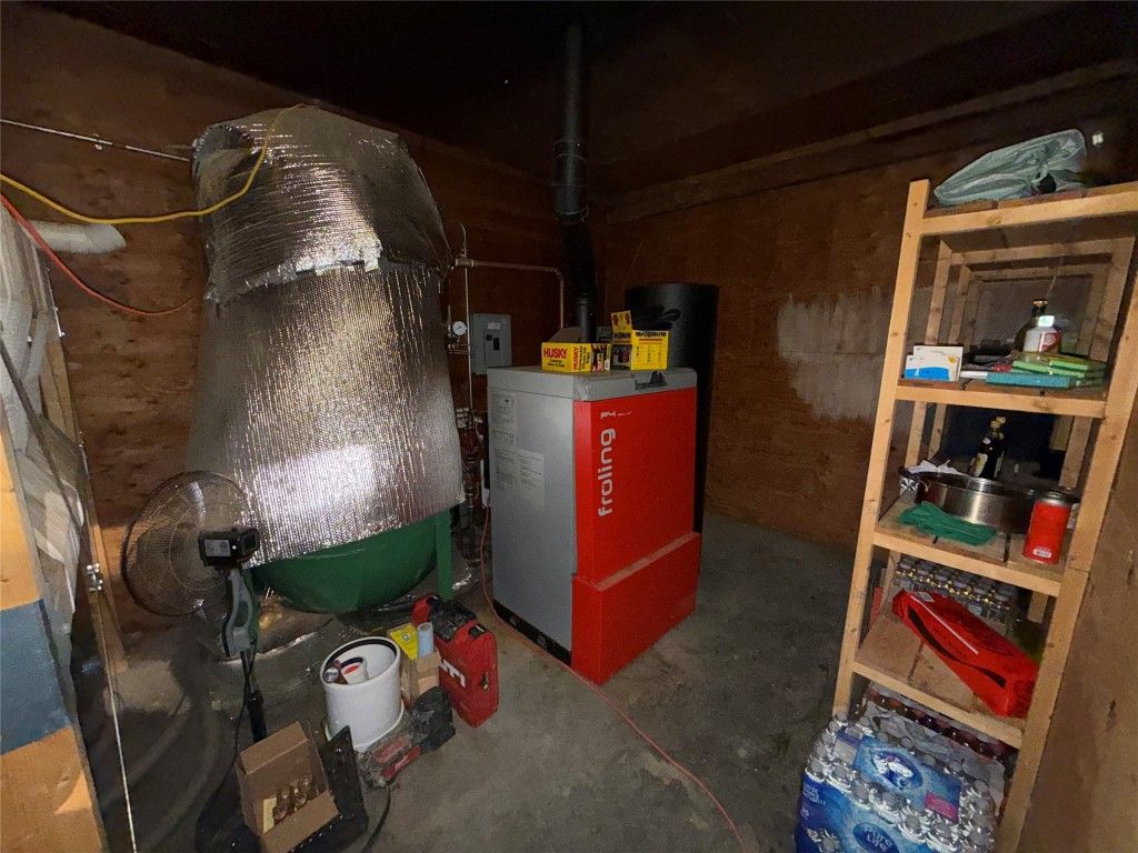 listing image 16512513492149274886