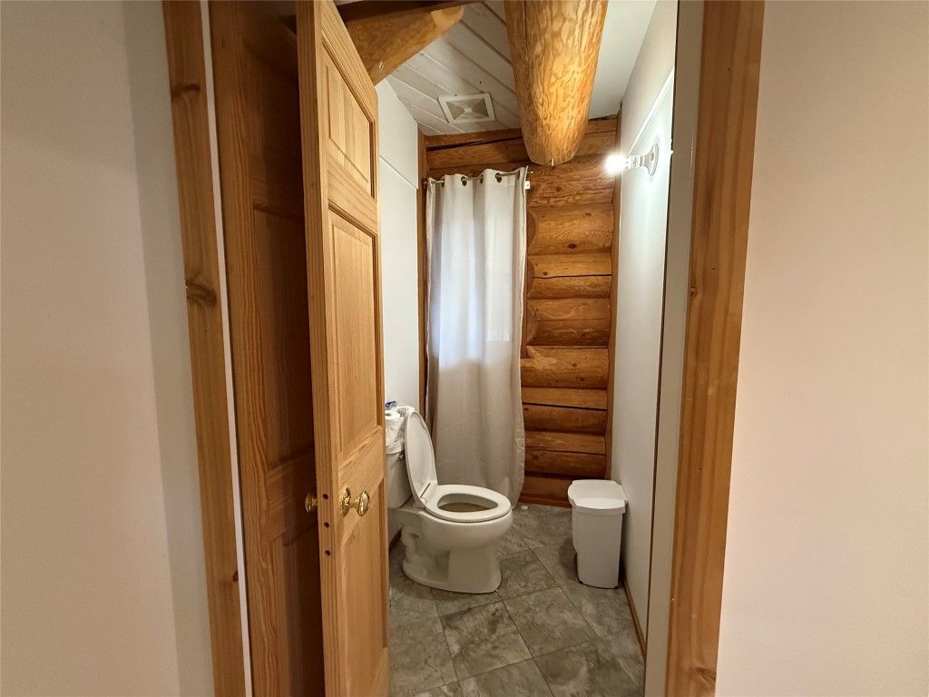 listing image 16512607357044745863