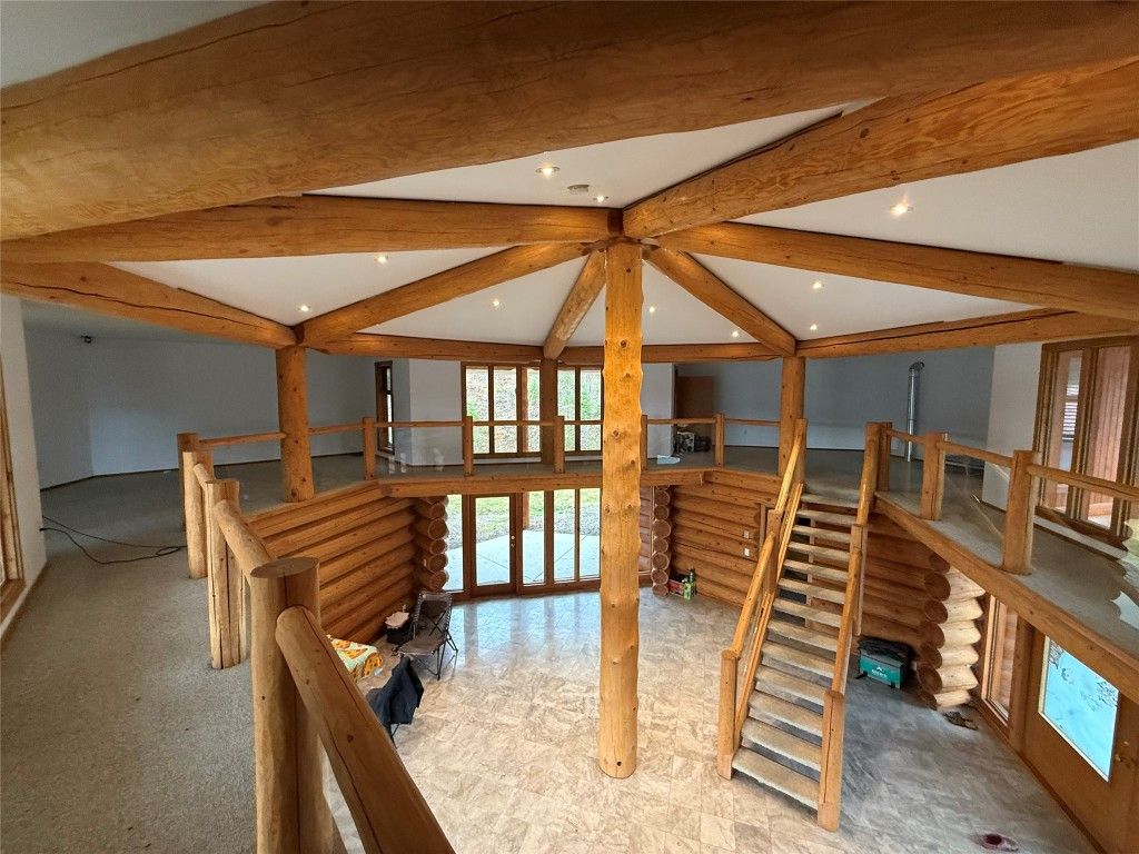 listing image 16510574474816545361