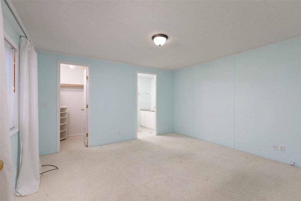 listing image 16511641118045684092