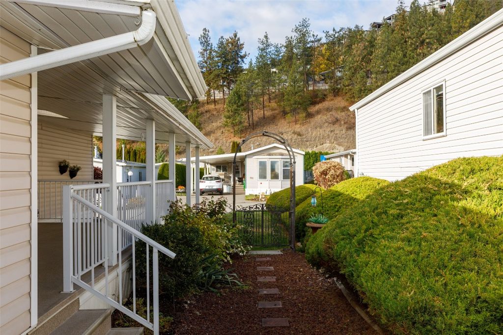 listing image 16512795365225160233