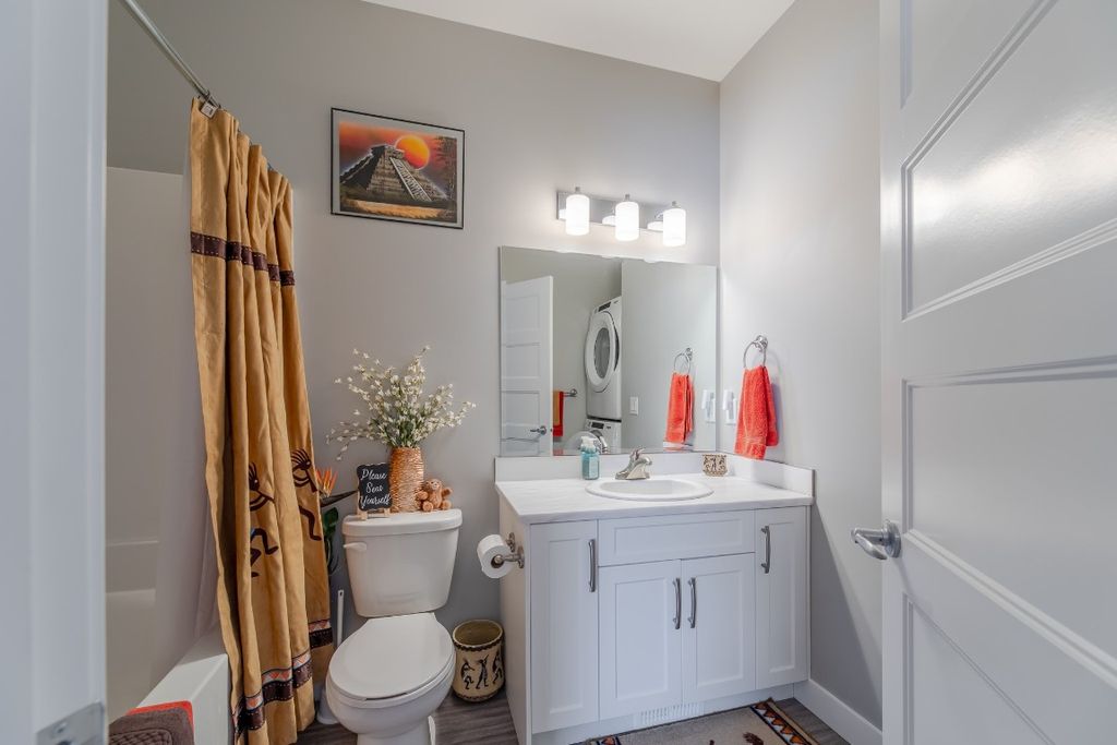 listing image 16511606504941974556