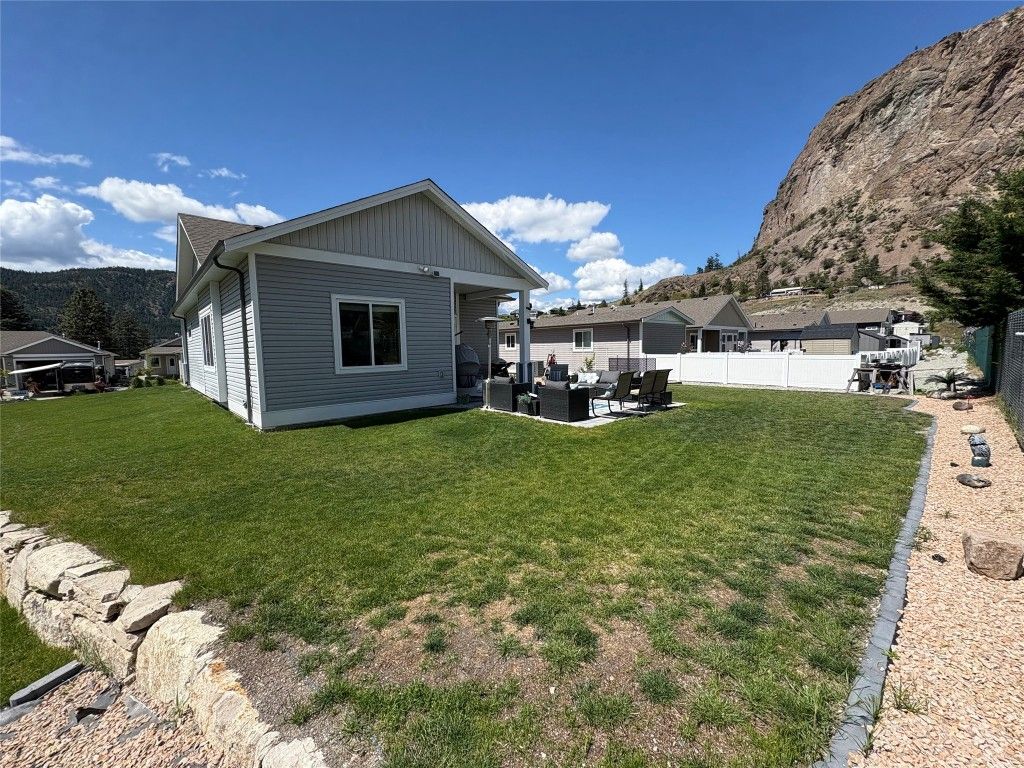 listing image 16518012322817103192
