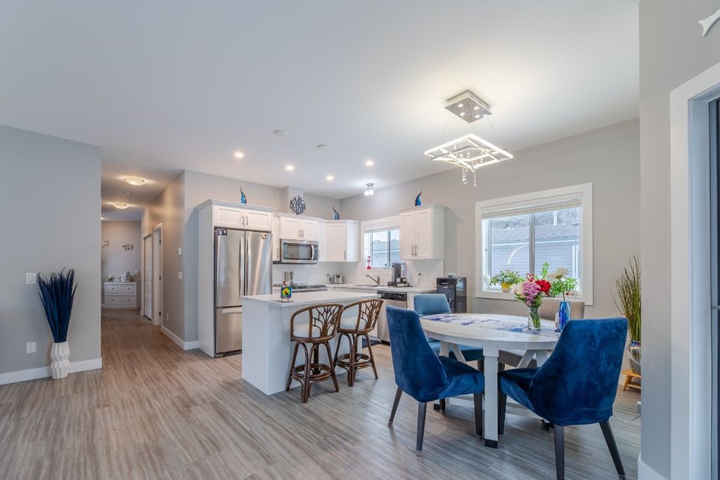 listing image 16517304053885239732