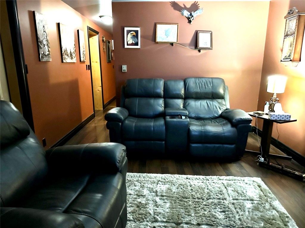 listing image 16519073930545172436