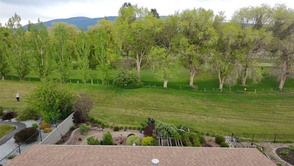 listing image 16512331805390581155