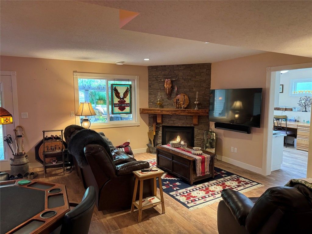 listing image 16511158705224517741