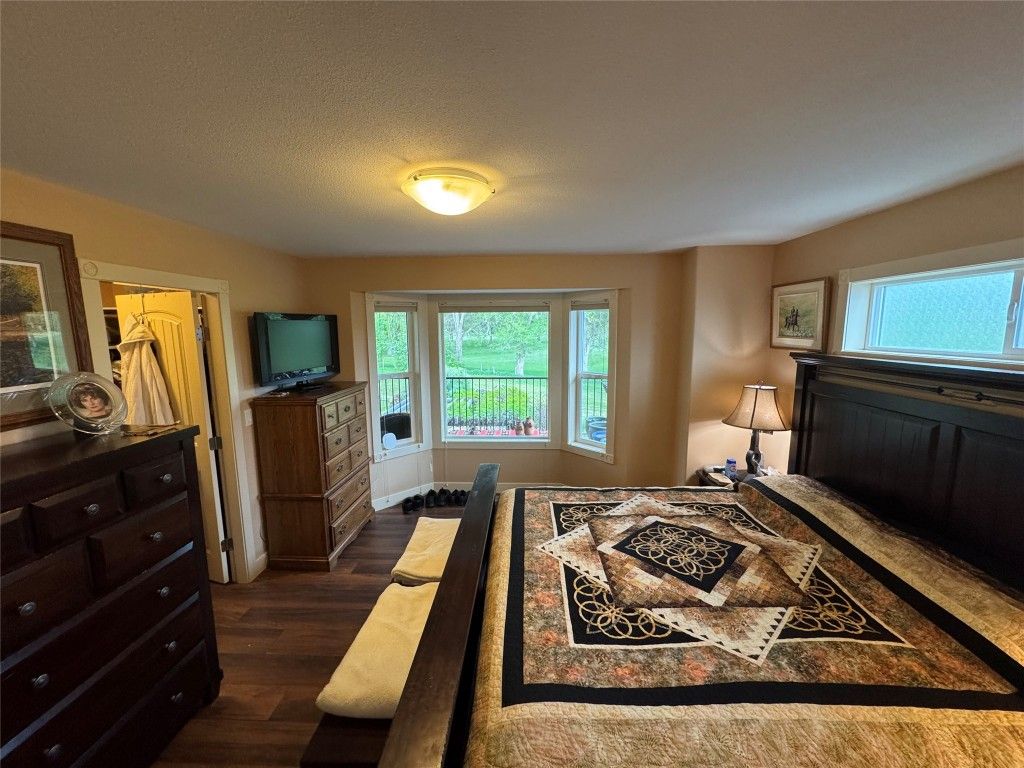 listing image 16514909416045570255