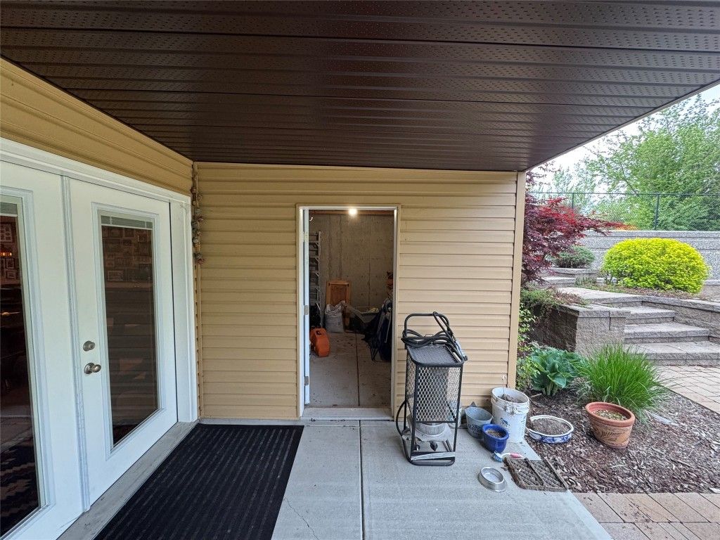 listing image 16518350658442593848