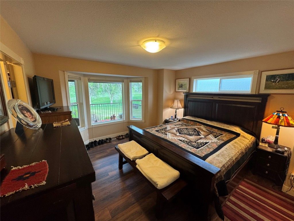 listing image 16519911068324426531