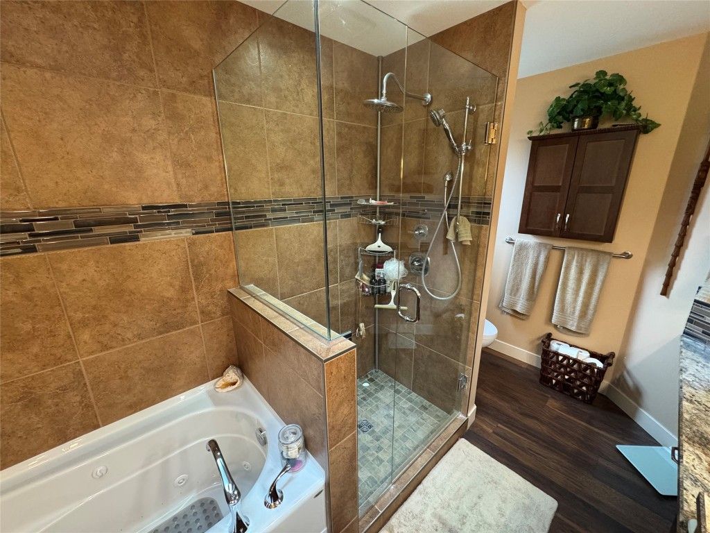 listing image 16511579668253224890