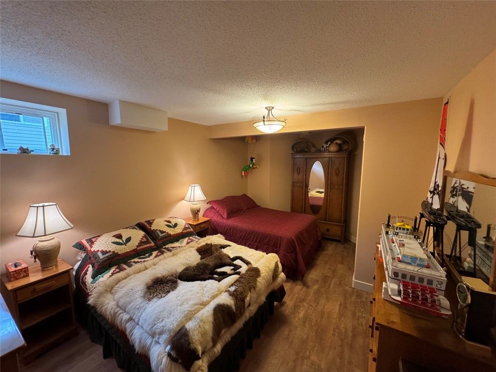 listing image 16513685143584886536