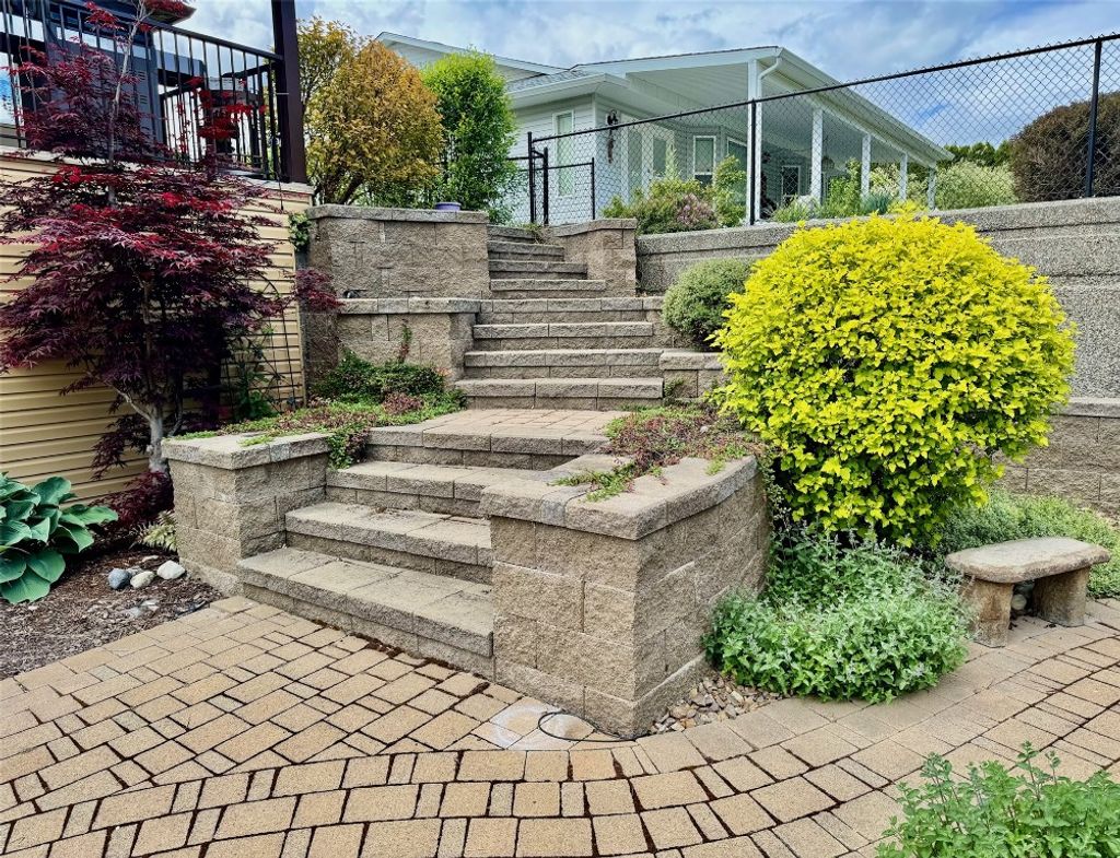 listing image 16515075551141824197