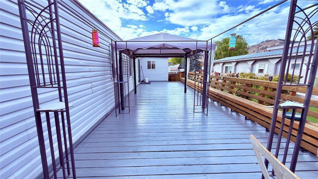 listing image 16513808321438967691