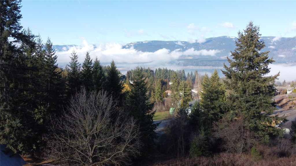 listing image 16519076526275279624