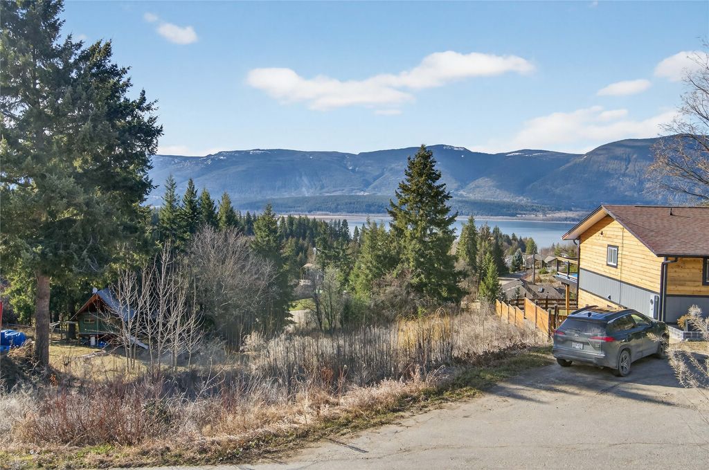 listing image 16517903780388542579