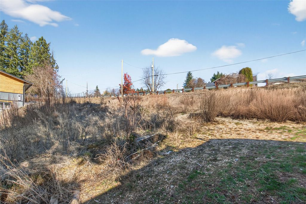 listing image 16518145581423351263