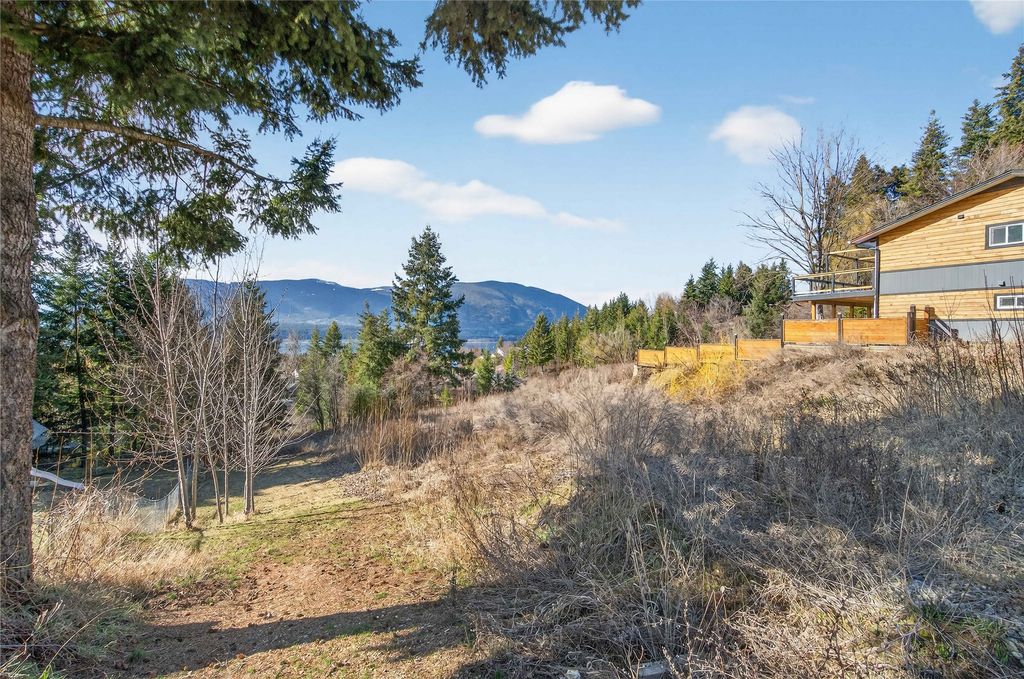 listing image 16511002353096120626