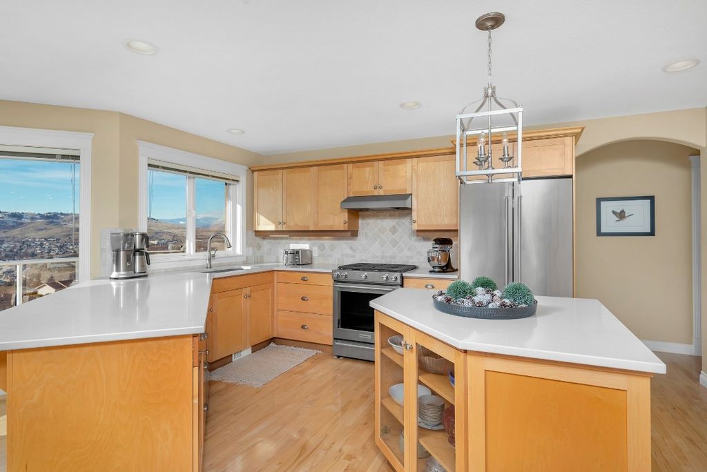 listing image 16517600654957197223