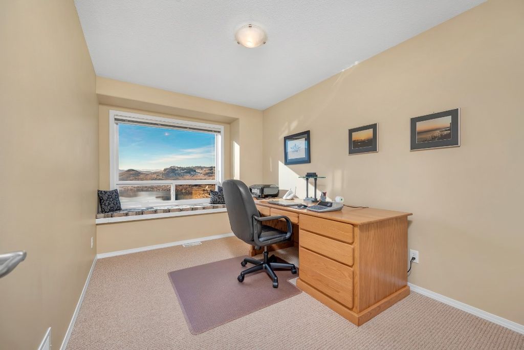 listing image 16518232933849610245