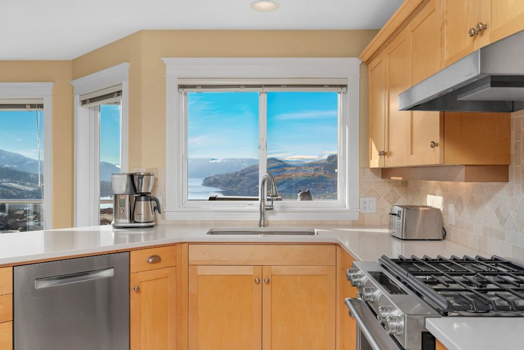 listing image 16519033251746459911