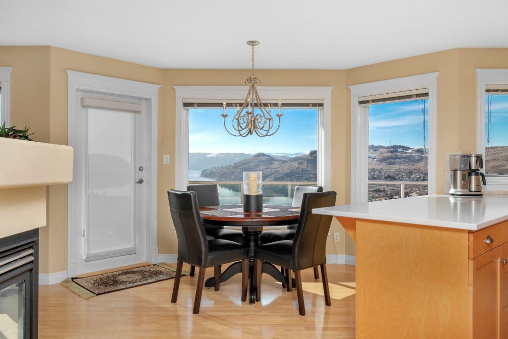 listing image 16518952672397769172