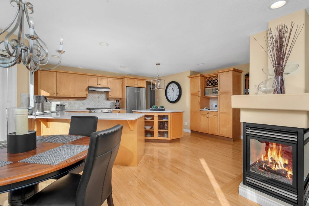 listing image 16518634747321898357
