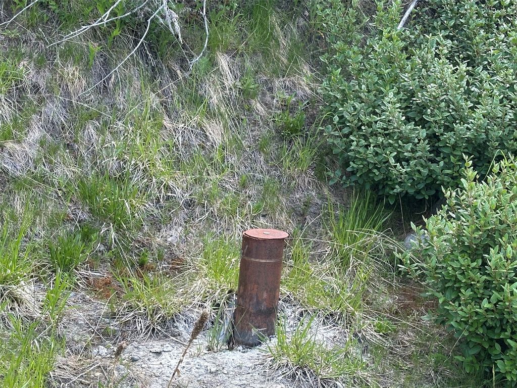 listing image 16517757649801512871