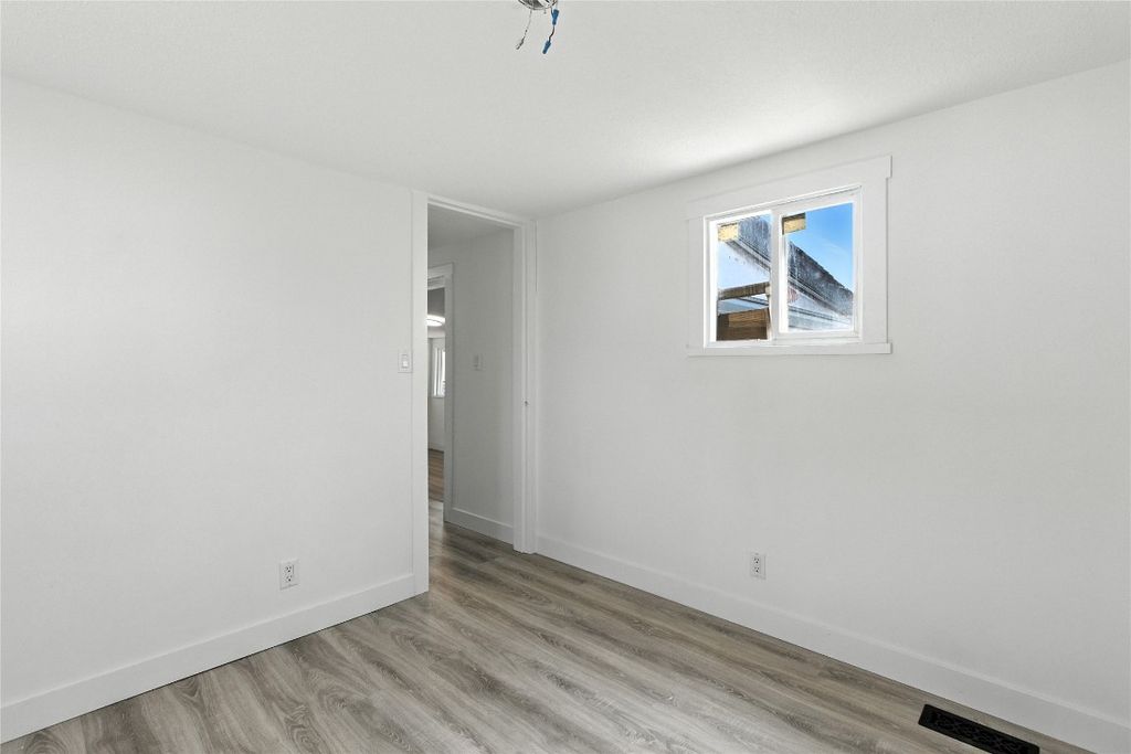 listing image 16519048656225345535