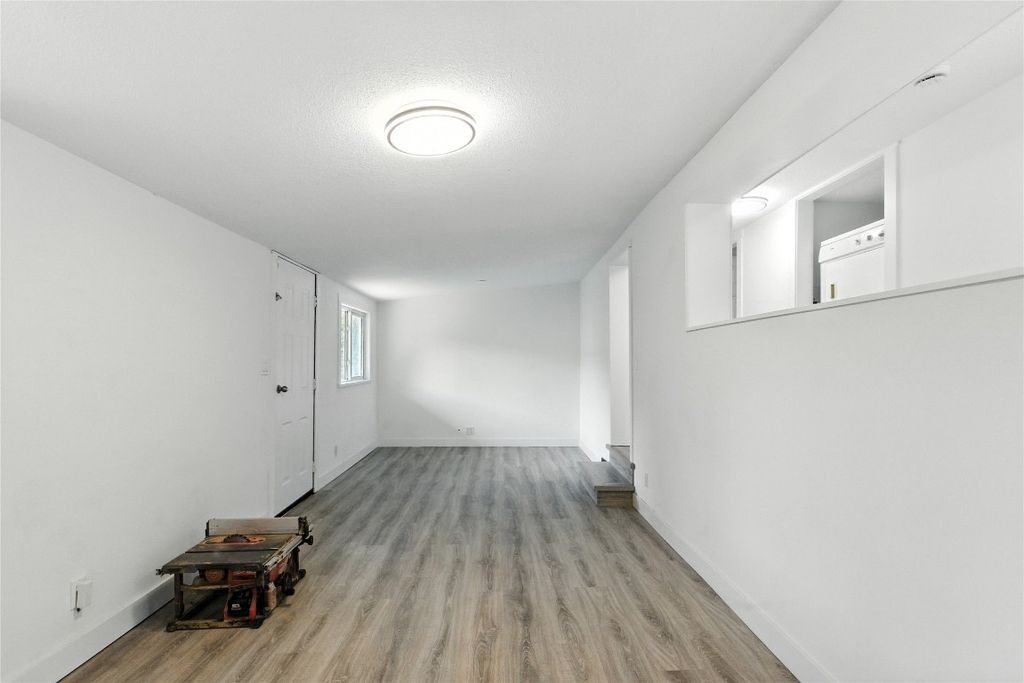 listing image 16518163676741653238