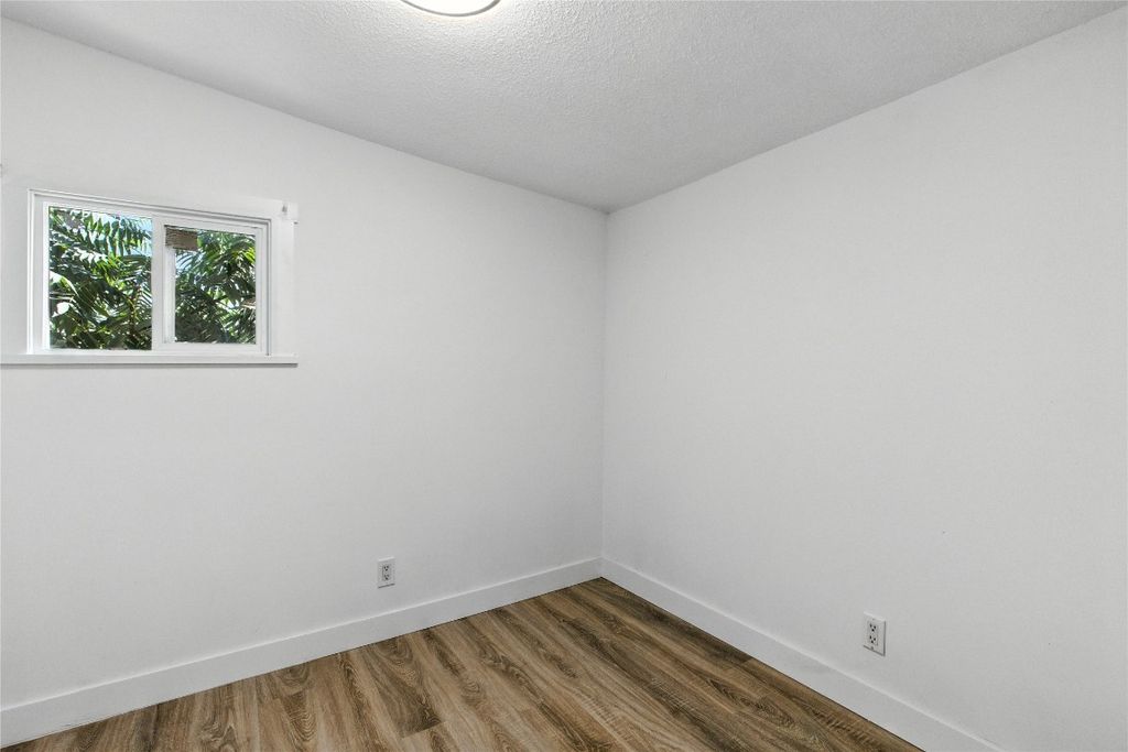 listing image 16512481854265097497