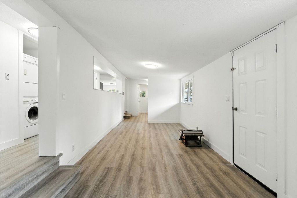 listing image 16519773190851990239