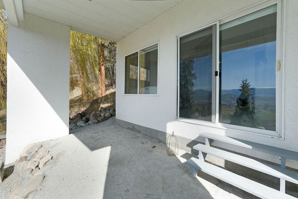 listing image 16519112752113189815
