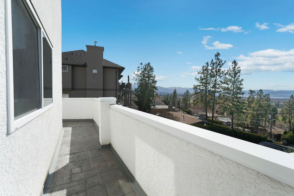 listing image 16512926978075073973
