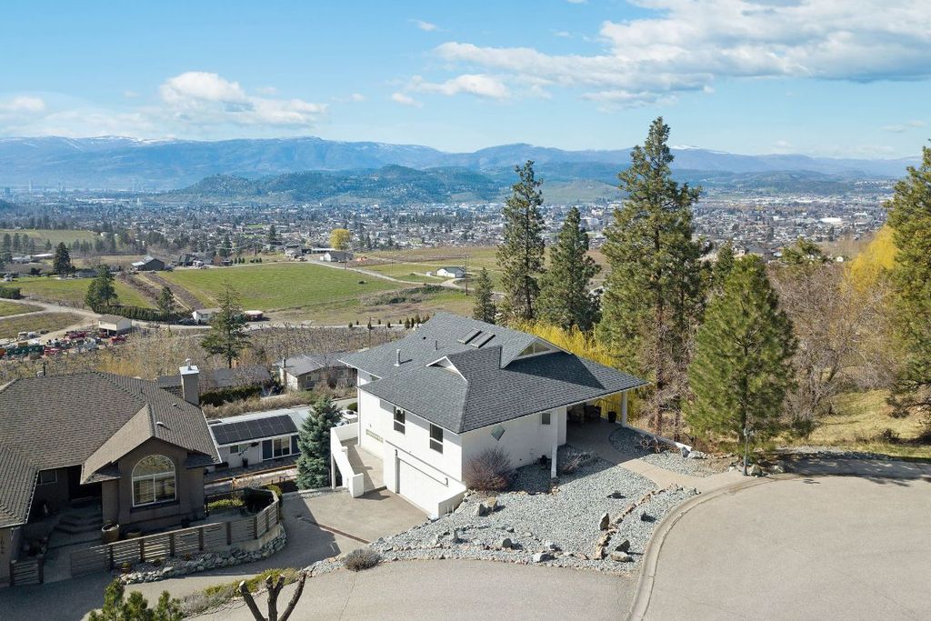listing image 16515368349165674101