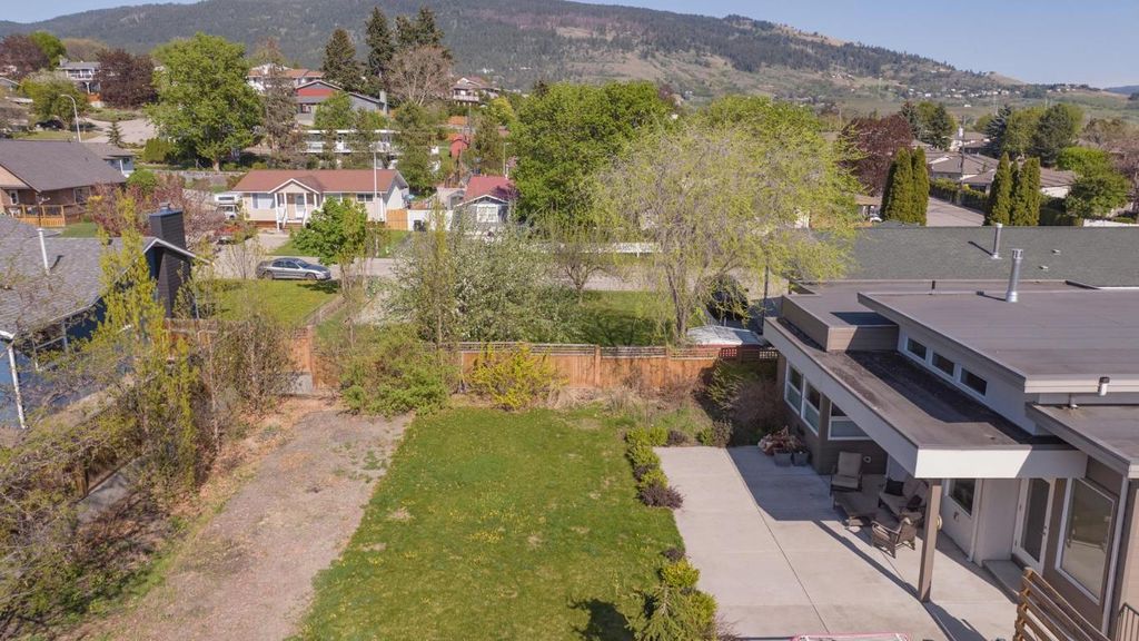 listing image 16515646082314196068