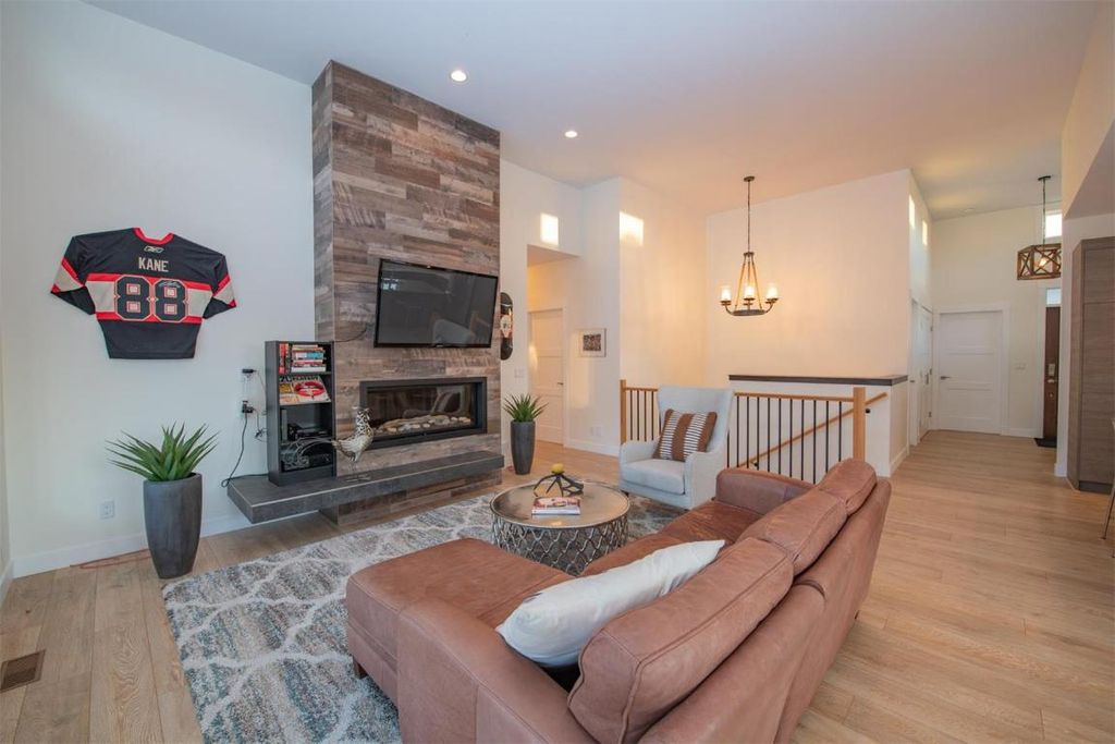 listing image 16515646448204561321