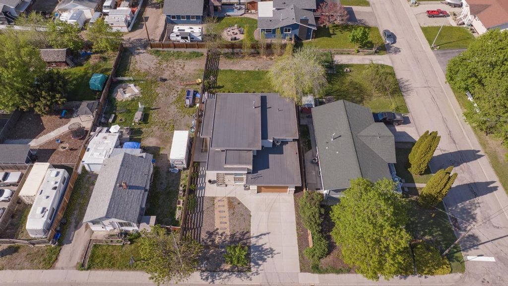 listing image 16518634553373926850