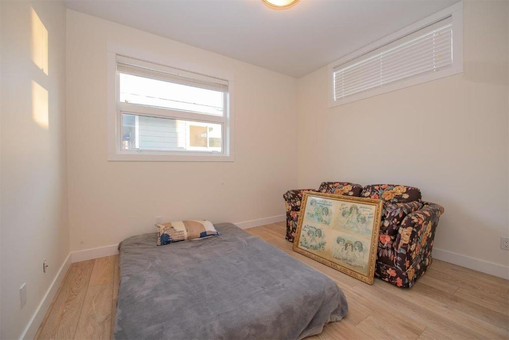 listing image 16514777301922400164