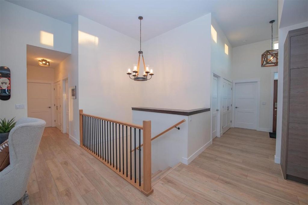 listing image 16511701557509738578