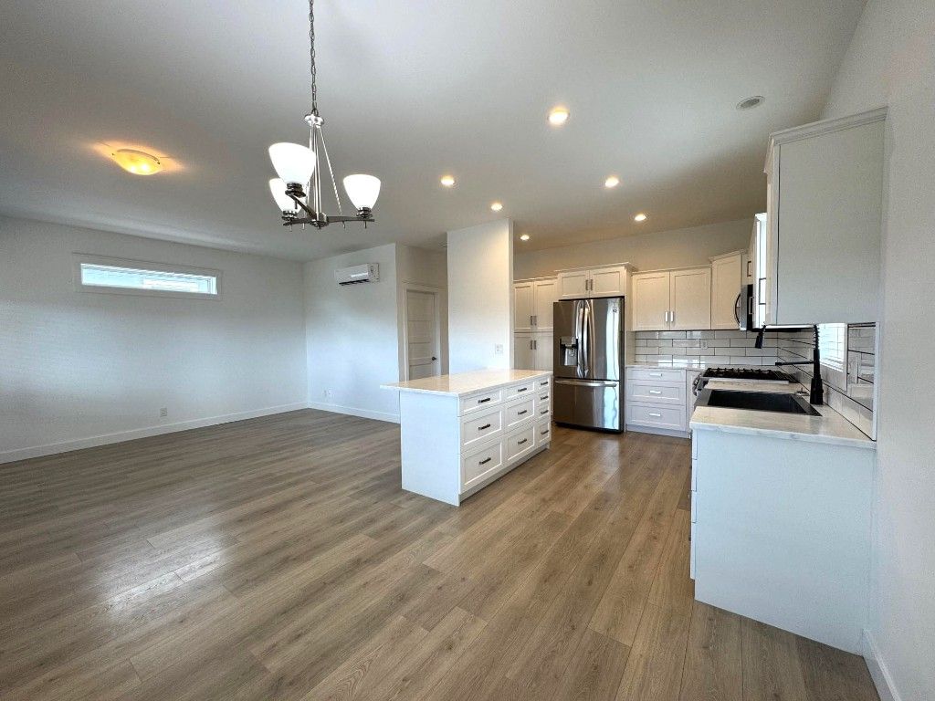 listing image 16511623699079259578