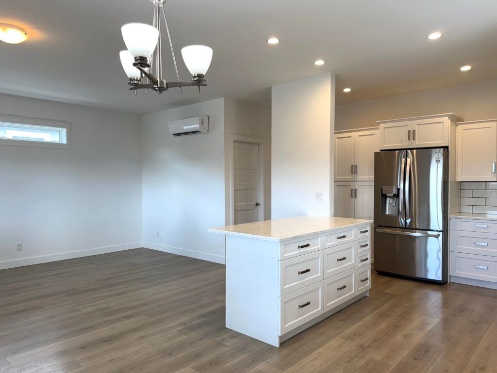 listing image 16516452719467770338