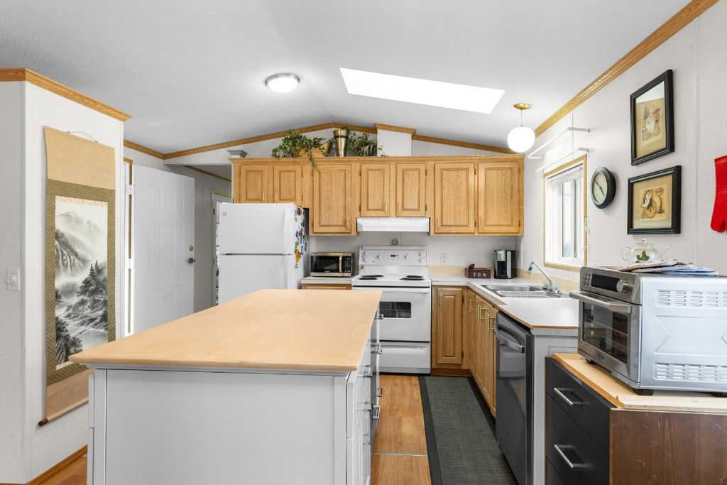 listing image 16511283971176178569