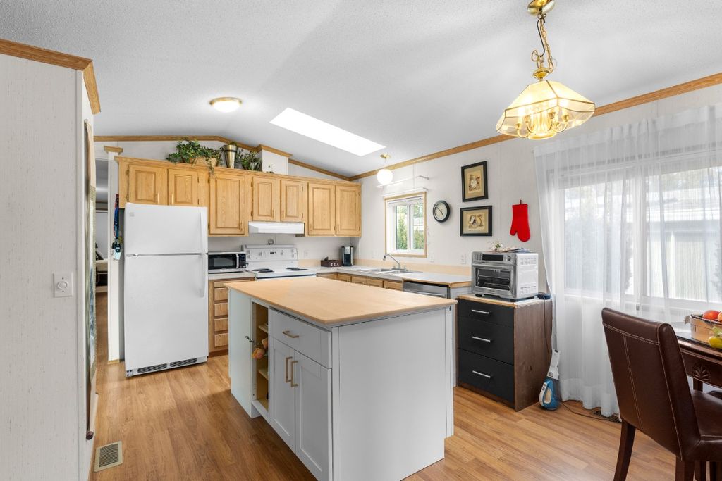 listing image 16511677286205151398