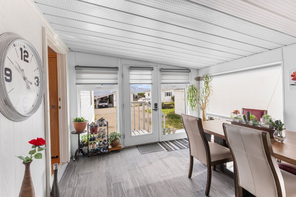 listing image 16511027681851733109