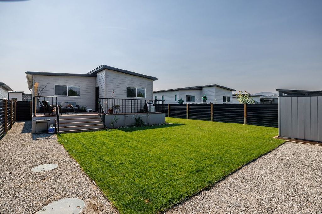 listing image 16513379601156210130